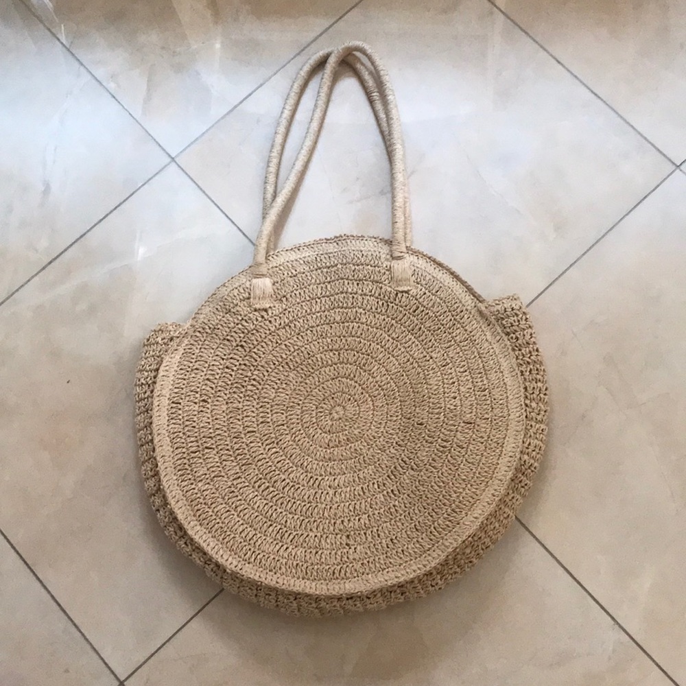 Spacious straw bag
